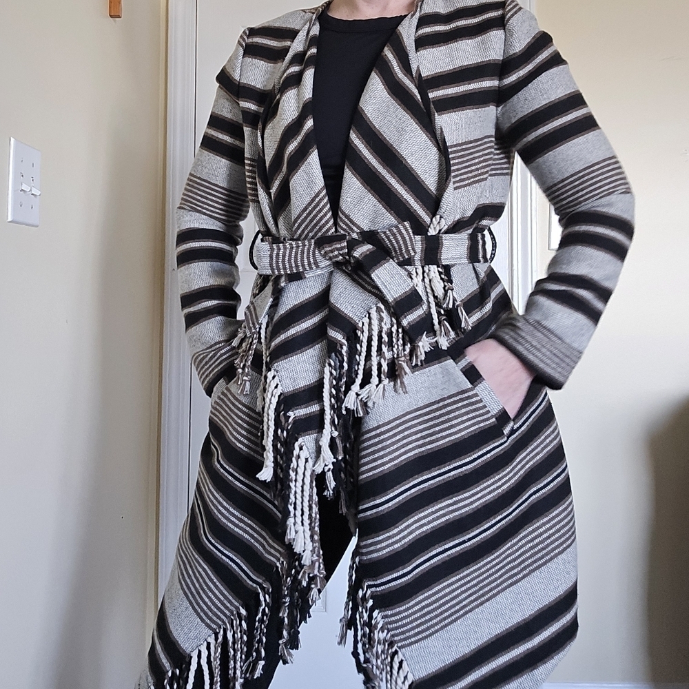 BB Dakota Striped Cardigan Pocho Tie Waist Blanket Jacket Sz Small - Picture 2 of 11